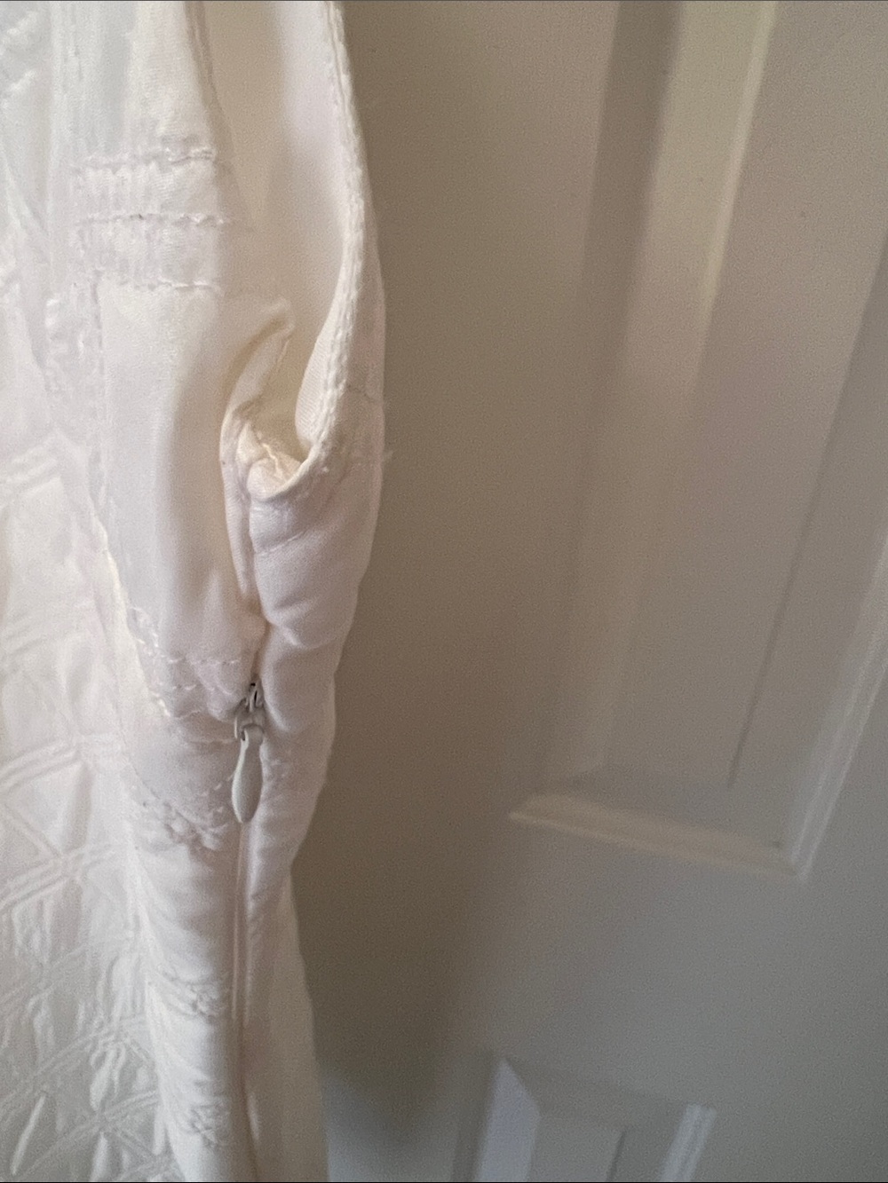 Vivienne Tam White Quilted Sleeveless sheath - Picture 7 of 7